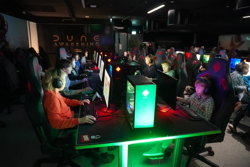 Barn som lærer Roblox på Eldorado Hub